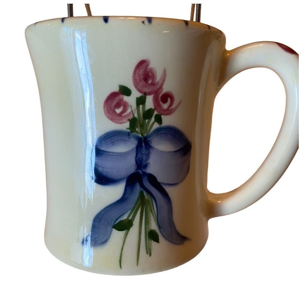 Vintage Hand Painted Coffee Cup / Mug USA Flowers & Bow 12 oz